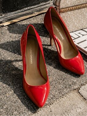 Arturo Chiang | Red Heels